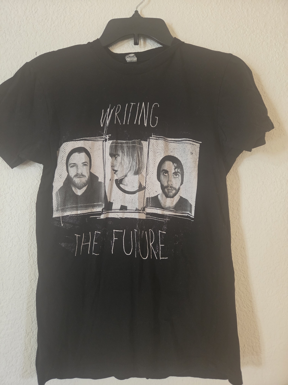 PARAMORE 'Writing The Future' concert  Black Short Sleeve Tee